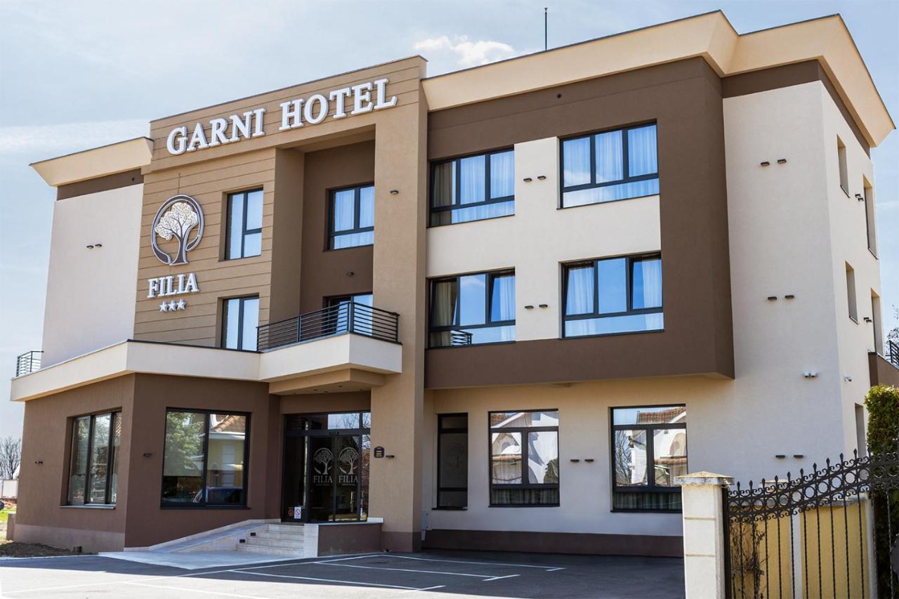 New Garni Hotel Filia Nova Pazova 外观 照片